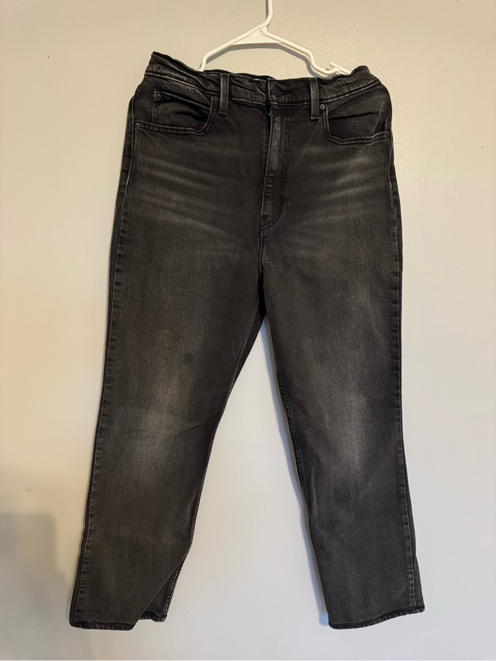 Levi's Women Black Slim Straight Jeans